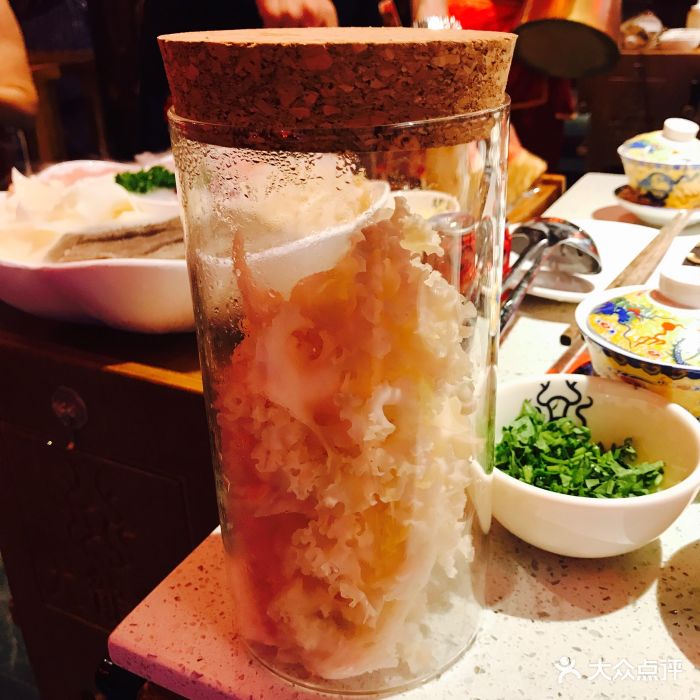 大龙燚火锅(祈福店)银雪绣球菌图片 - 第1张