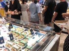 -罗森尼娜(德思勤店)
