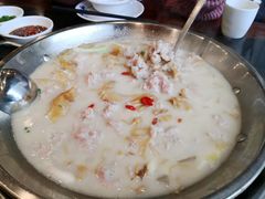 -老来福·非遗酸汤兔(凯旋路店)