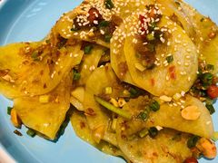 -有红鸡毛店·川菜(建设路店)