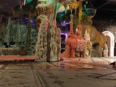 -泉城欧乐堡戏水湾艺术养生温泉