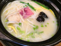 云南过桥米线-云海肴·云南小炒·汽锅鸡(天津国金汇店)