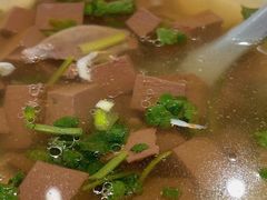 馋口鸭血汤-馋三尺蟹粉小笼(人民广场店)