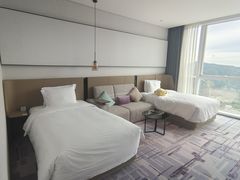 -大连星海皇冠假日酒店