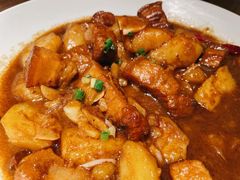 洋芋红烧肉-吃饭皇帝大土家民族菜(正大广场店)