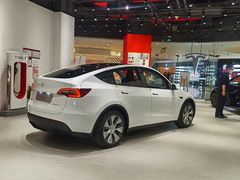 -TESLA 特斯拉(北京颐堤港体验店)