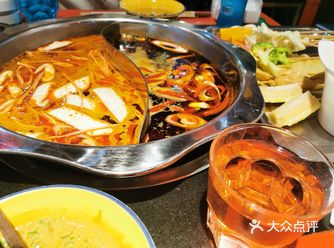 位置：万达步行街火车头旁边  双人餐139