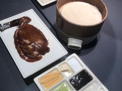 酥不腻烤鸭-小大董·烤鸭(观景餐厅·南京西路店)