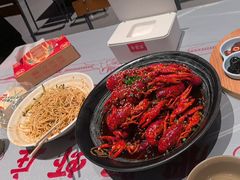 -肥肥虾庄·金牌油焖大虾(杨园滨江时代walk店)