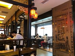 -小天鹅火锅·一线江景洪鼎旗舰店(洪崖洞店)