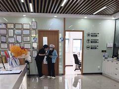 -茂菊口腔连锁(浦东南路店)