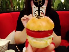 -Salon de The de Joel Robuchon(外滩18号店)
