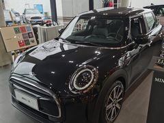 -上海宝诚中环BMW·MINI4S店