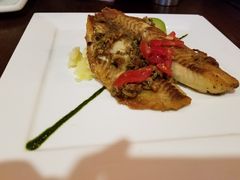 香煎鲷鱼配蒜香橄榄油汁-斯比特花园西餐厅(东方商厦店)