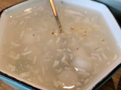 酒酿圆子-蜜桃餐厅·伴山(湖滨商业街店)