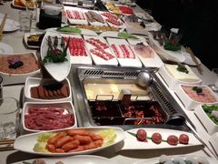 -海底捞火锅鲜切牛肉主题店(长寿路店)