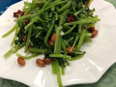 茼蒿花生米-国庆烧麦馆