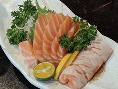 三文鱼刺身-春草居酒屋·晴子の店