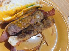 27&nbsp;牛肉汉堡-HELLO 27 意面·沙拉·帕尼尼