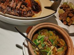 -八府香鸭·啫啫煲(华山路店)