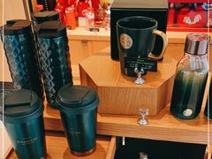 零售区-星巴克(南京孵鹰大厦店)