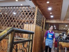 -老东镇啤酒屋海鲜加工·蒸汽海鲜·海鲜烧烤(台东店)