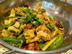 -拿渡麻辣香锅(世茂广场·工三店)