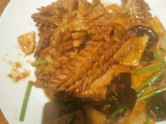 -泉畔人家·老济南经典鲁菜(大明湖店)