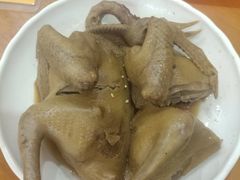 卤水乳鸽-煲煲掂风味煲仔饭餐厅(西区店)
