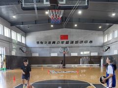 -梦想之巅·青少年篮球·羽毛球·培训中心(西站店)