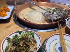 -洱火云南酸菜牛肉火锅(石景山当代商城店)