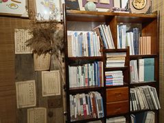 -荒岛书店(黄县路店)