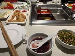 -海底捞火锅鲜切牛肉主题店(长寿路店)