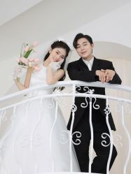 -莫兰迪婚纱摄影
