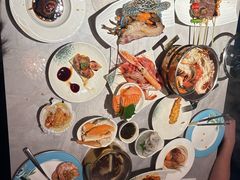 -雍容荟帝王蟹活龙虾展台自助(IFS黑金店)