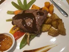 -JINNS锦时 steak&pizza(浸信会礼拜堂旧址店)