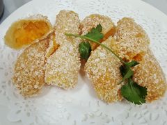 咸蛋黄卷-正宗普宁豆干坊·洪记砂锅粥(红领巾路店)