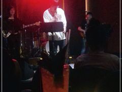 -TZ House音乐现场(来福士中心店)