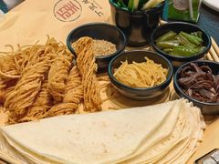 故乡风情-丁里羊肉小镇(天鹅湖总店)