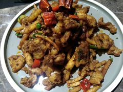 -三人行骨头王火锅(长寿店)