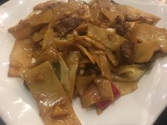 酸笋炒牛肉-美极鲜食坊(宝安南路店)