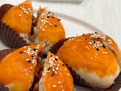 蜜汁叉烧酥-香港龙凤楼(巨鹿路洋房店)