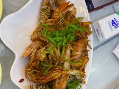 -覃记海鲜美食餐厅