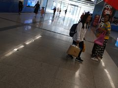 -新百广场(地铁站)