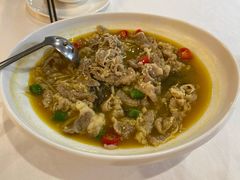 酸汤肥牛-东江渔村·古典园林·30年粤菜老字号(太和店)