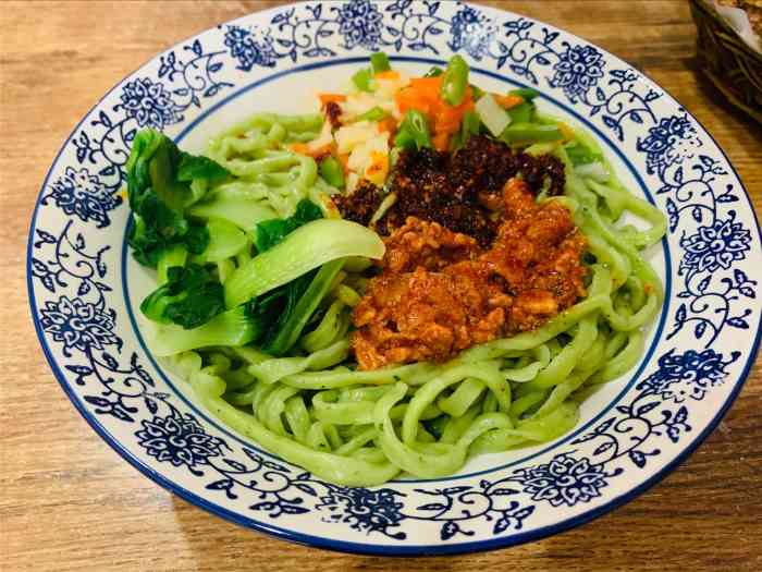 打分 臊子菠菜面,太绝了!肉夹馍也很香!