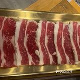 品尝烤肉美味