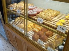 -提亚烘焙·手作面包·生日蛋糕(七星店)