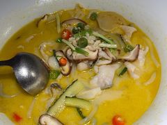 -蜜桃餐厅·伴山(湖滨商业街店)