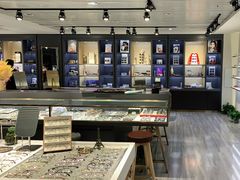 -宏宇眼镜蔡司依视路折扣店(兆佳眼镜城店)